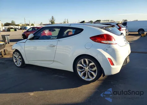 2012 Hyundai Veloster z USA, uszkodzony, nr VIN KMHTC6AD2CU075168